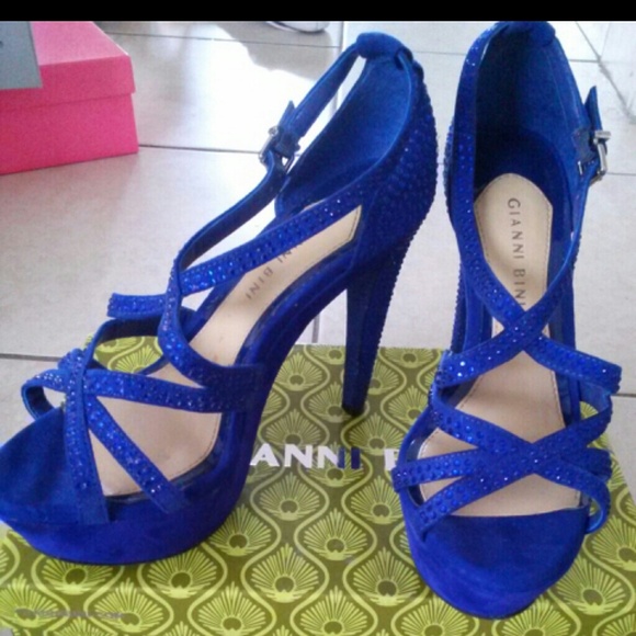 Shoe