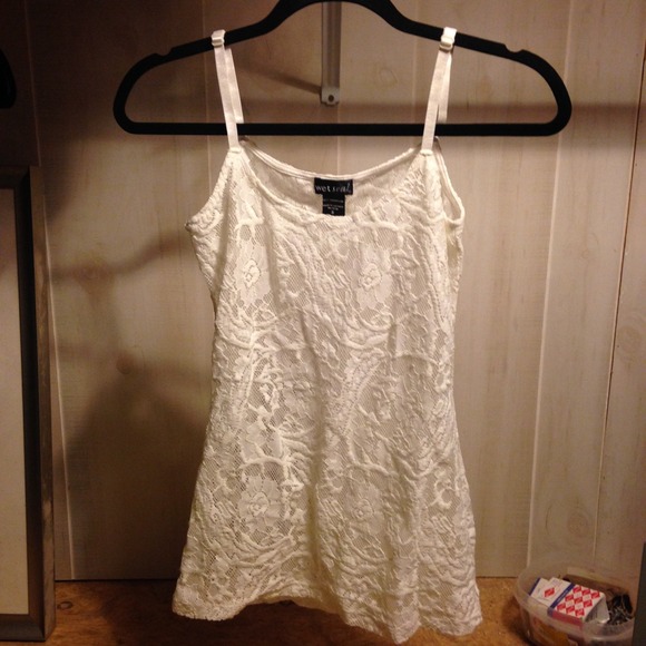 Wet seal tank