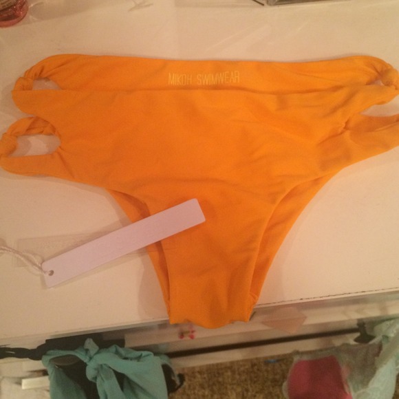 🌴 Mikoh Swim Bottoms 🌴