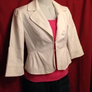 Cropped white Jacket by Banana.