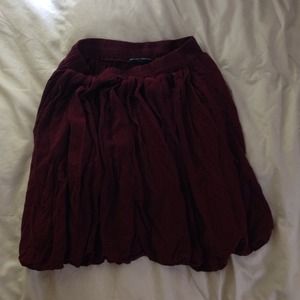 PErfect maroon skirt