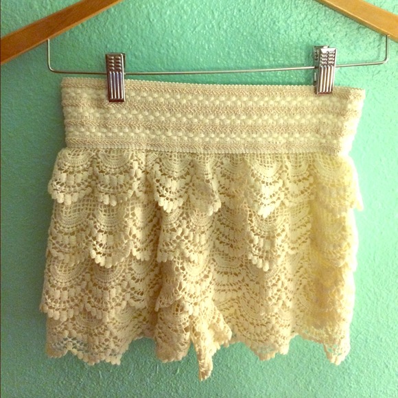 High waisted laced shorts