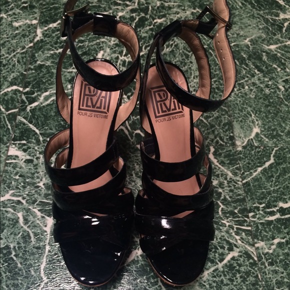 Pour La Victoire Black Cork Wedges - Picture 2 of 3