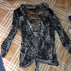 🚫SOLD! Rue 21 lace back top