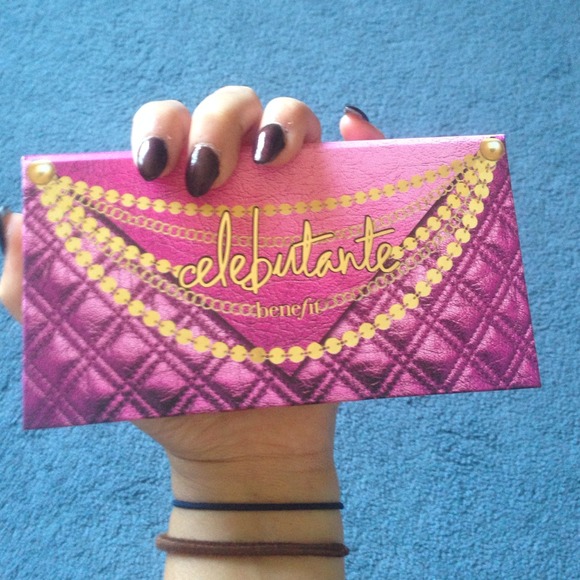 Celebutante by benefit makeup kit