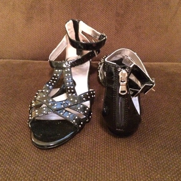 Black sandals