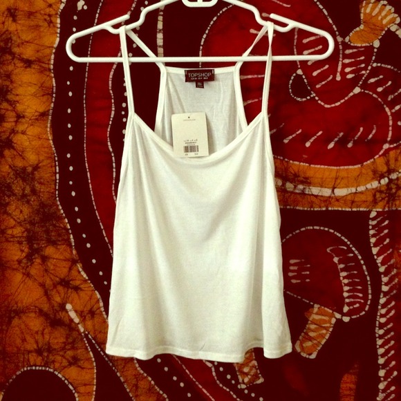 **SOLD** TopShop white crop tank