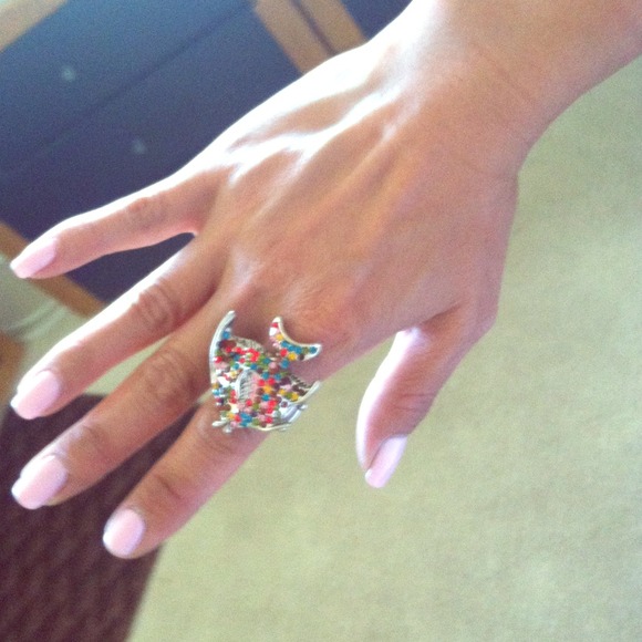 NWOT 😍Super Cute Fish Ring😍 - Picture 1 of 3