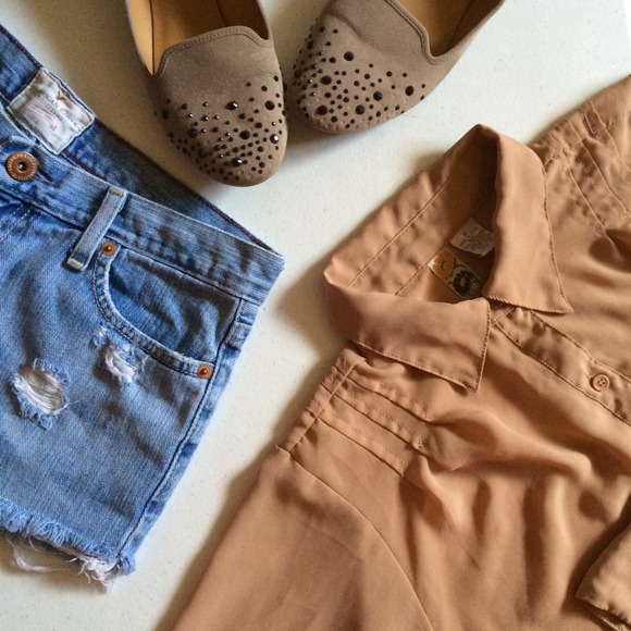 ❌SOLD❌ Nude Blouse Top
