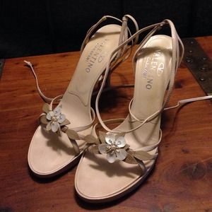 Nude Valentino 4" sandals
