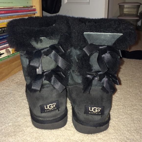 UGG Boots - Lightly-worn Bailey Bow UGGs