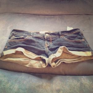 Hollister Jean shorts!