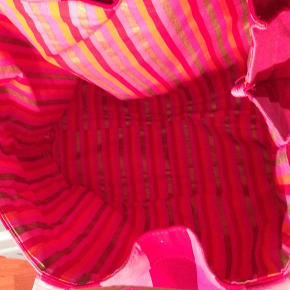 SOLD Victoria Secret Overnight bag! SOLD - Picture 2 of 2