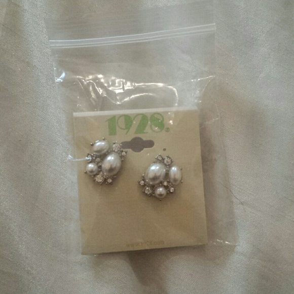 Pearl and diamond cluster earrings