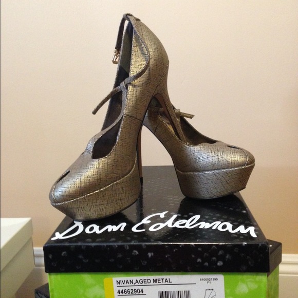 Sam Edelman • Nivan Platform Heels (Aged Metal)
