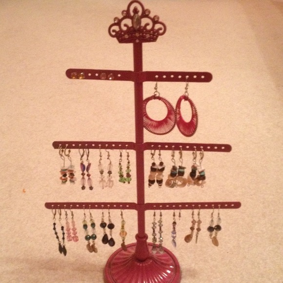 Set of 16 earrings!
