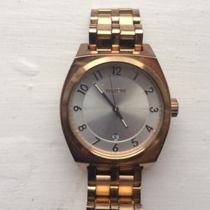 Nixon rose gold watch