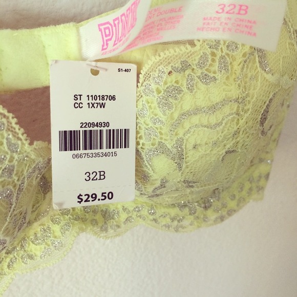 NEW - Victoria's Secret date lace bra - Picture 2 of 3