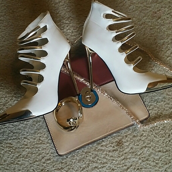 Womens Wild Rose Dress Pump