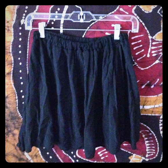 **SOLD** Brandy Melville skirt