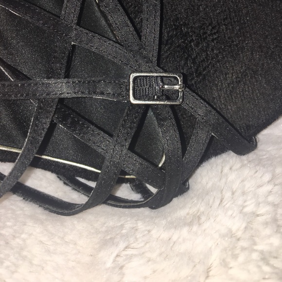 🤑CLEARANCE🔻Strappy Black Satin Geometric Design w. Crushed Velvet Wedge Heel - Picture 6 of 7