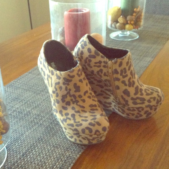 Leopard print Wedges