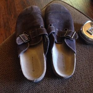 Size 8 Dark Brown Shoes!