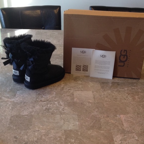 AUTHENTIC KIDS UGG BOOTS