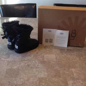 AUTHENTIC KIDS UGG BOOTS