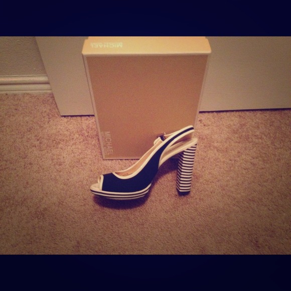 Michael Kors Shoe