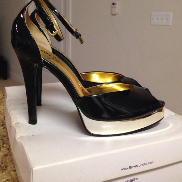 Bakers Shoes - 🌸🎉REDUCED🎉🌸Bakers heels