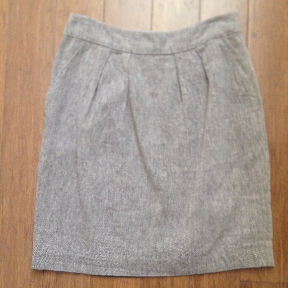 Tan linen skirt with lining