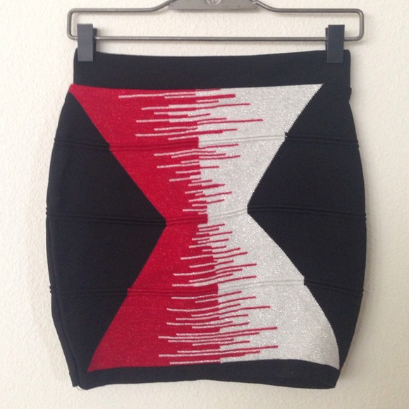 🚫SOLD🚫Black Red & Silver Bandage Skirt