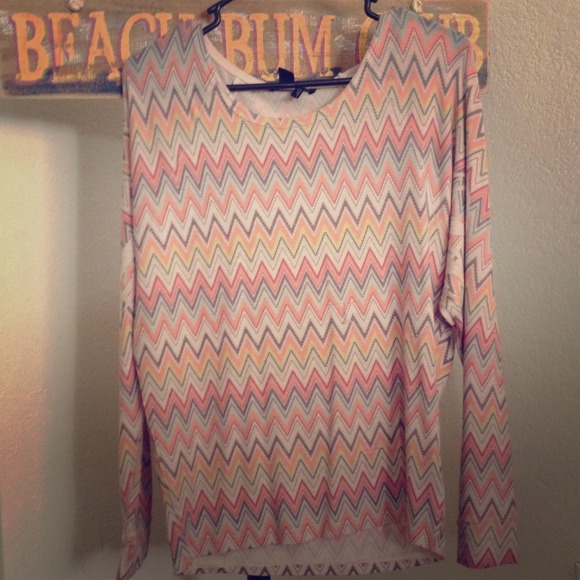 Long sleeve zig zag shirt