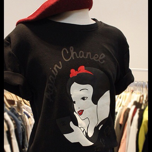 Snow White black shirt