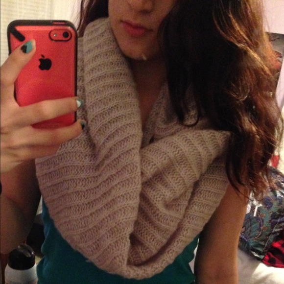 Infinity scarf