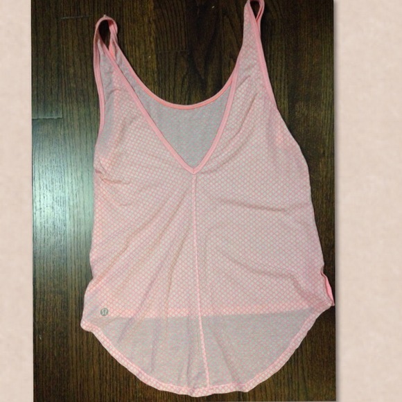 Lululemon hi low tank size6