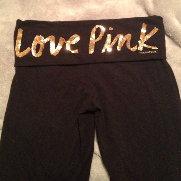 VS black yoga pants NWOT