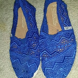 BLUE TOMS