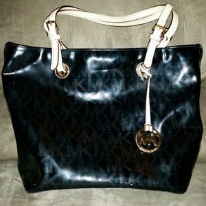Michael Kors Jet Set Grab Bag Black Leather Tote