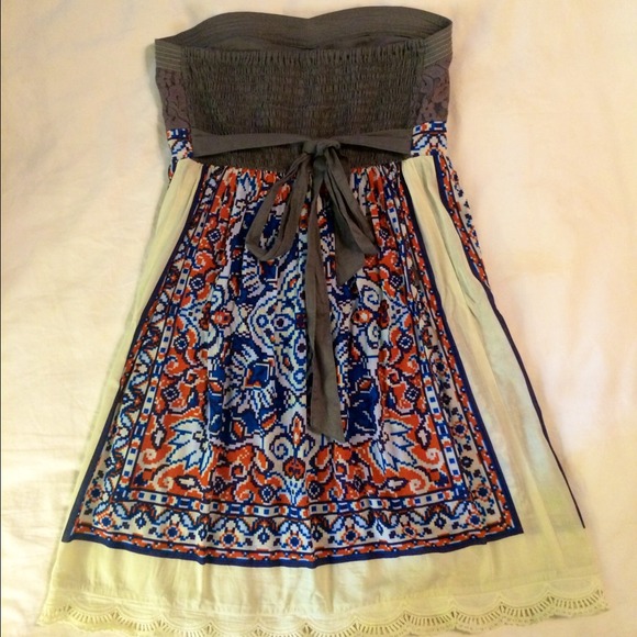 Flying Tomato Lace and Scarf Print Dress - Picture 3 of 4