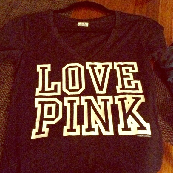 Love Pink V-neck tee