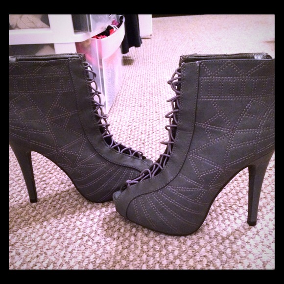 Brand new grey booties