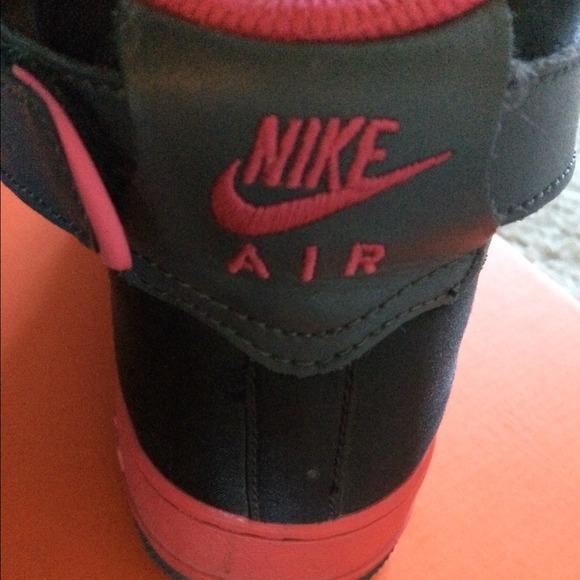 Nike Air Force I red and black size 7.5 - Picture 4 of 4