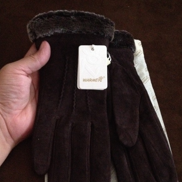 ☔️❄️New brown suede gloves-size large ☔️❄️