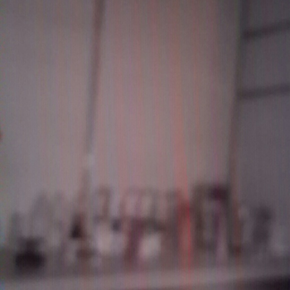 Avon - Picture 2 of 3