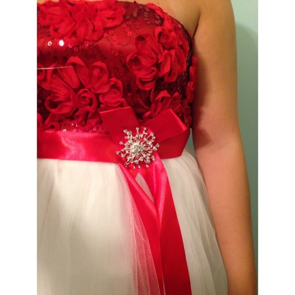 Red Prom Dress ❤️💃 - Picture 2 of 2