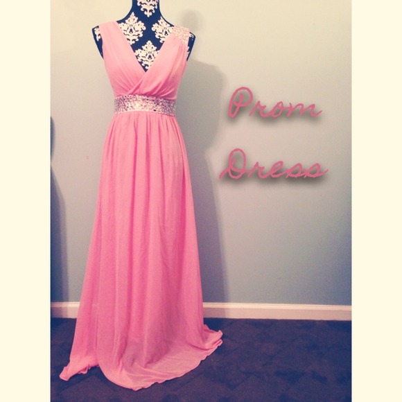 Pink Prom Dress 💕