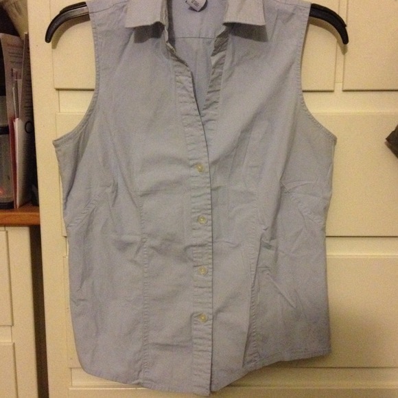 Sleeveless button down shirt