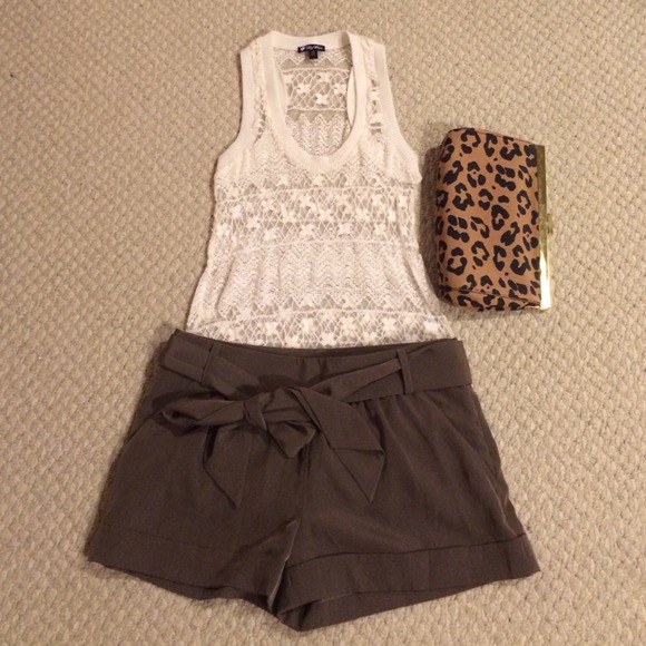 ❌SOLD❌Express Bow Shorts